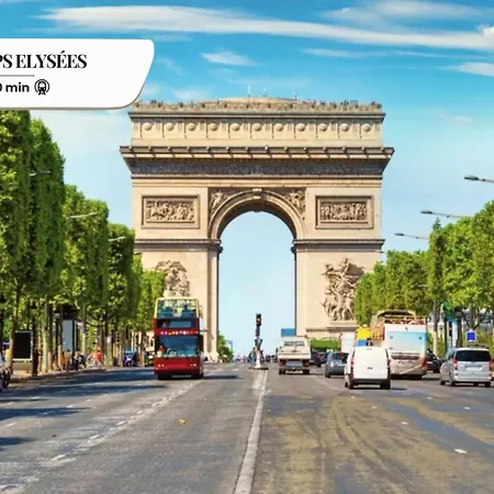 158 Jeremy - Superbe A Paris